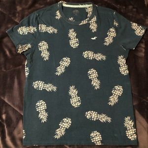 Hollister pineapple design shirt